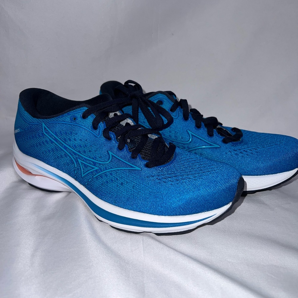 Mizuno Women’s Wave Rider Running Shoe 25 Vivid Blue Size 8 Like New